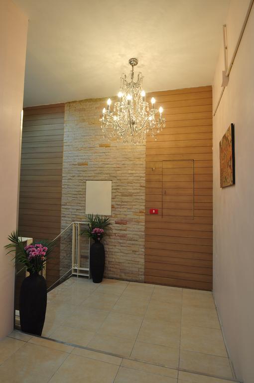Orchid Hostel Bangkok Exterior photo